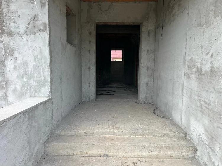 Casă cu Teren 960 Mp în Peciu Nou