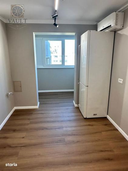 Apartament cu 4 camere semidecomandat, mobilat în Rahova