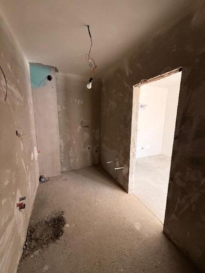 Apartament cu 2 camere decomandat în Florești