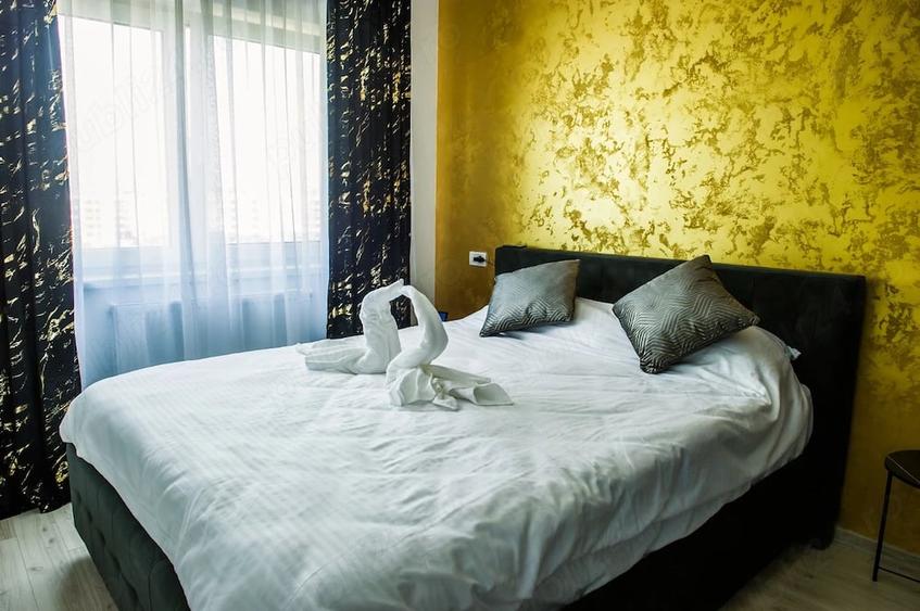 Apartament cu 2 camere decomandat în Tractorul