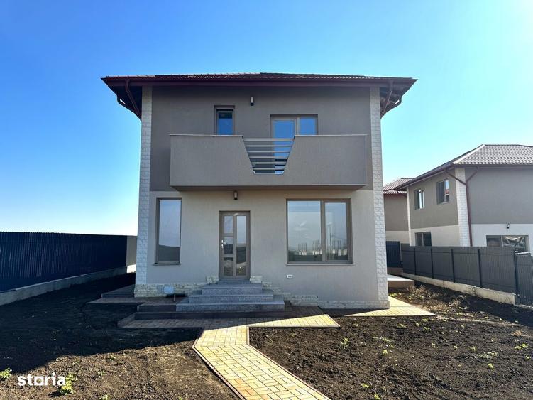 Casă cu 4 camere în Valea Lupului