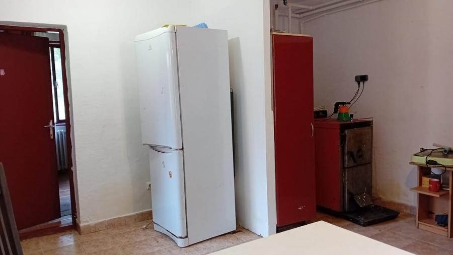 Casă individuală cu 6 camere cu Teren 854 Mp în Văliug