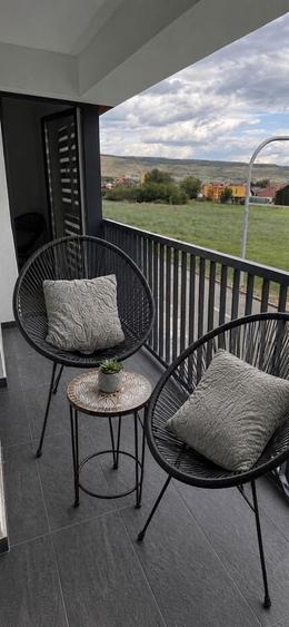 Apartament cu 2 camere decomandat în Florești