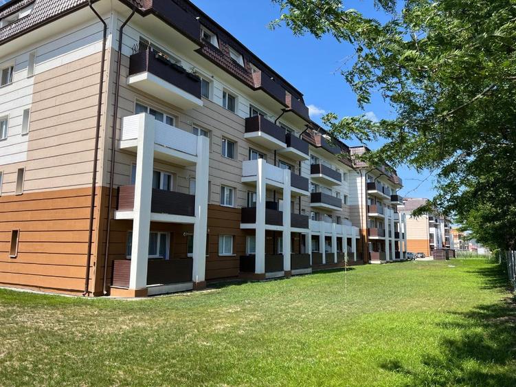 Apartament cu 2 camere semidecomandat în Sânpetru