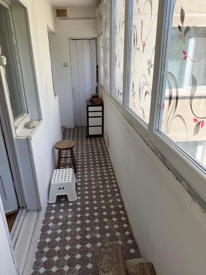 Apartament cu 4 camere decomandat, mobilat în Crângași