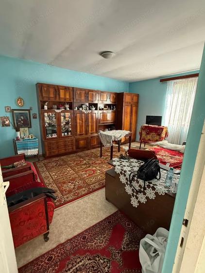 Casă cu 3 camere în Cruceni