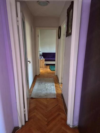 Apartament cu 3 camere semidecomandat în Cetății