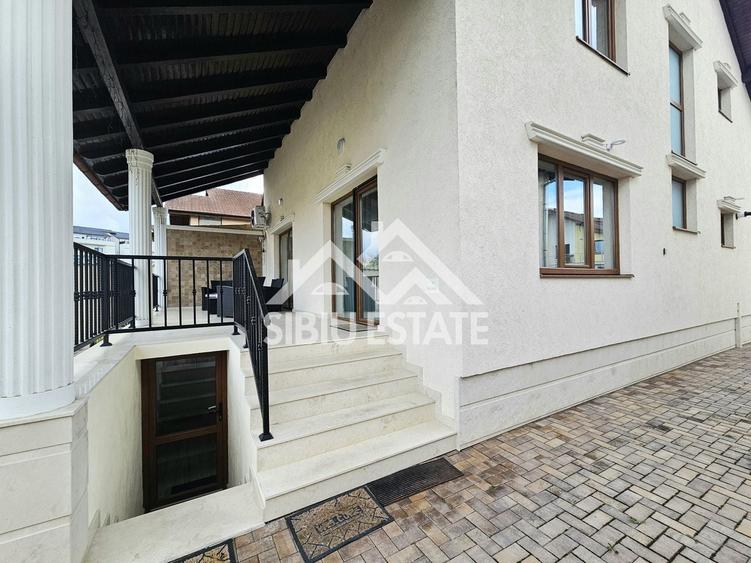 Casă individuală cu 5 camere cu Canalizare în Tineretului