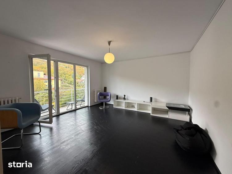 Apartament cu 4 camere decomandat în Grigorescu