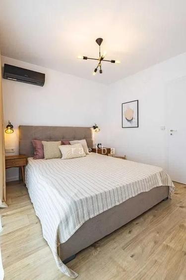 Apartament cu 2 camere semidecomandat, mobilat în Barbu Văcărescu