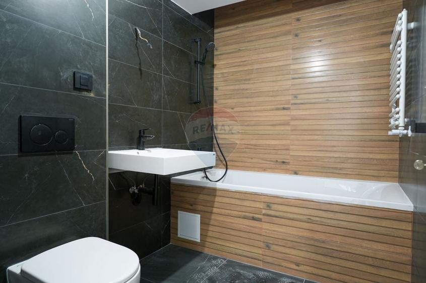 Vanzare apartament de lux cu 4 camere, curte de 279 mp in Pallady - 15
