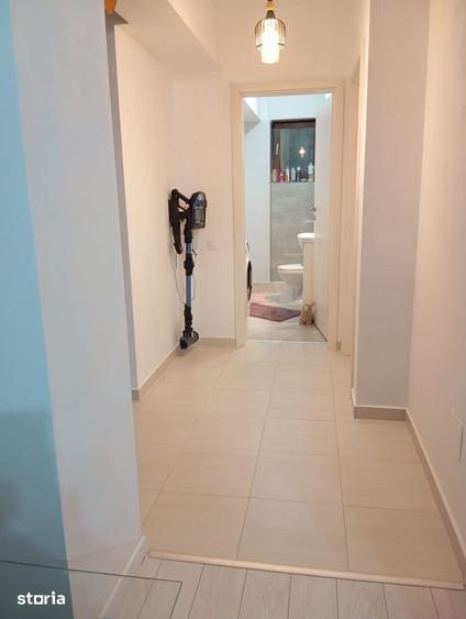 Apartament cu 3 camere decomandat în Găvana
