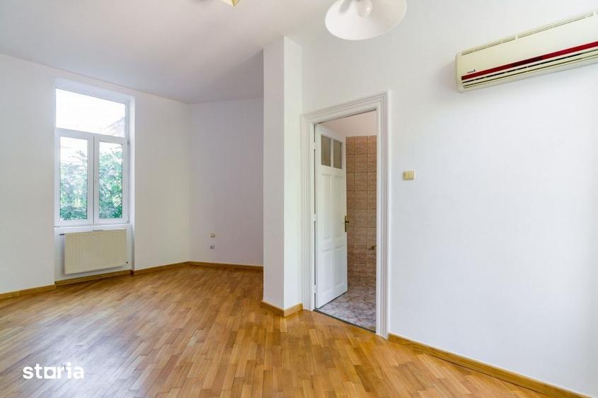 Casă cu 6 camere cu Teren 933 Mp în Cișmigiu