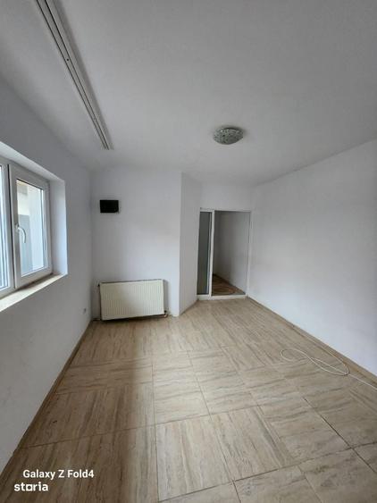 Casă cu 3 camere în Călărași