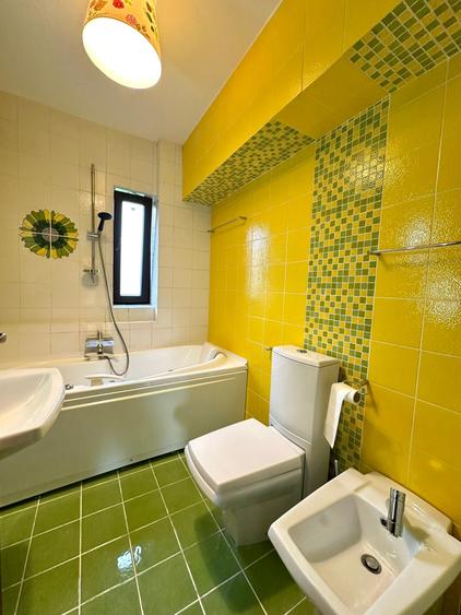 Apartament cu 3 camere decomandat în Bucium