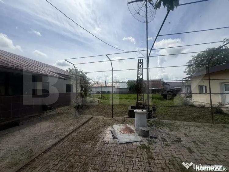 Casă cu 4 camere cu Teren 1027 Mp în Central