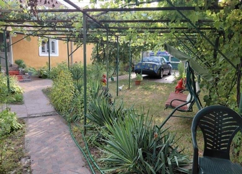 Casă cu 4 camere în Lupoaia