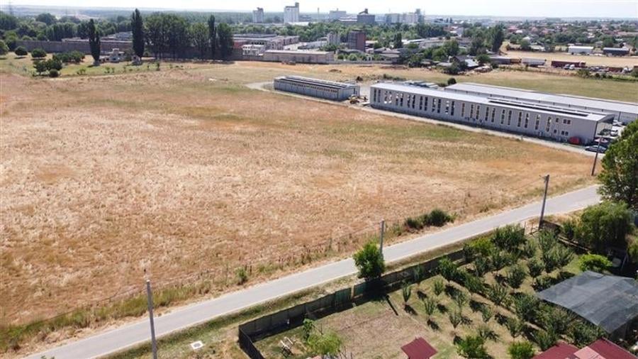 Teren Construcții intravilan de 4307 mp, în Podari