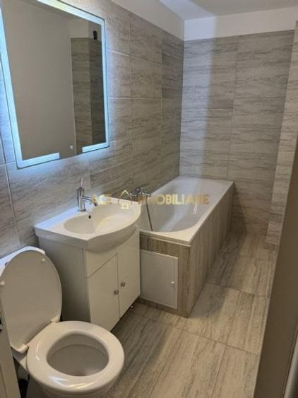 Apartament cu 3 camere decomandat, mobilat în Vitan