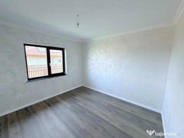 Casă cu 3 camere cu Teren 300 Mp în Central