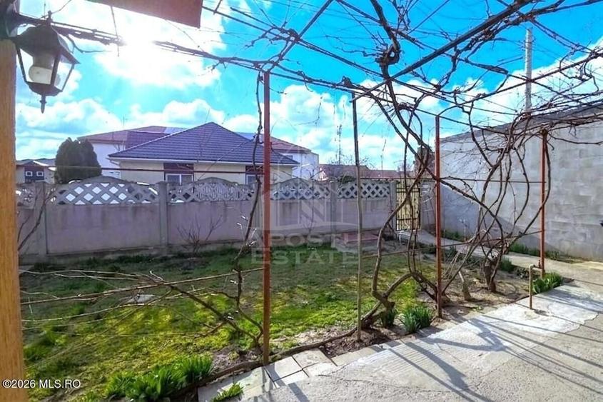 Duplex cu 3 camere cu Canalizare în 2 Mai