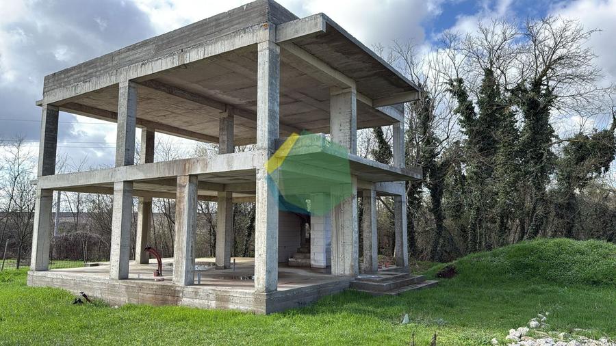 Casă individuală cu 5 camere cu Canalizare în Exterior Nord