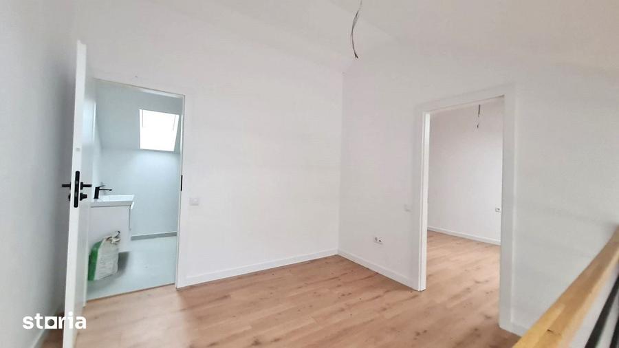 Apartament cu 3 camere în Tineretului