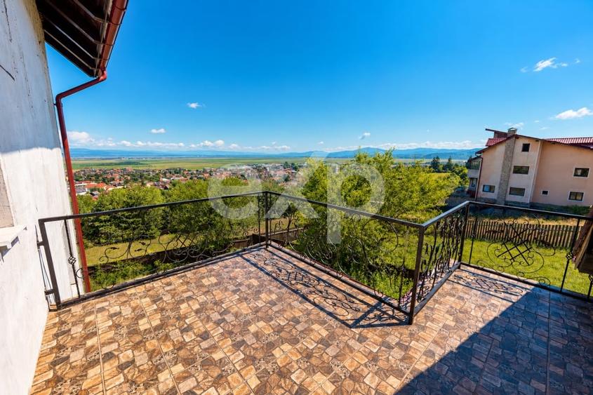 Vilă lângă pădure, cu vedere panoramică spre oraș | Săcele - 11