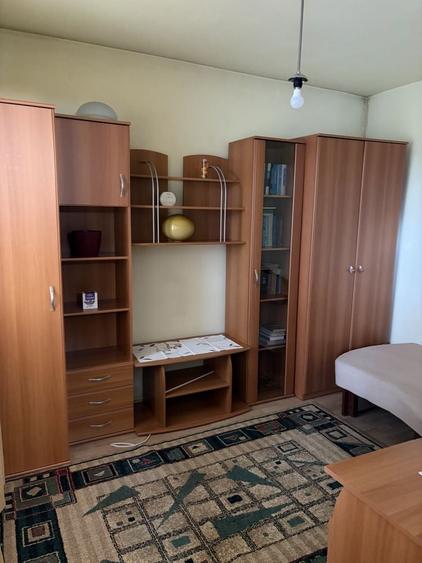 Apartament cu 2 camere semidecomandat în Decebal