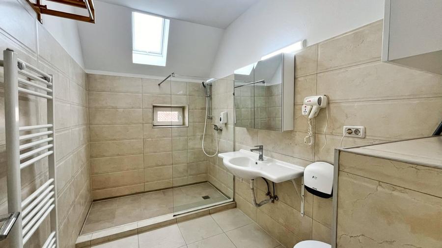 Apartament cu 3 camere în zona Centrală/ Strada Lungă - 10