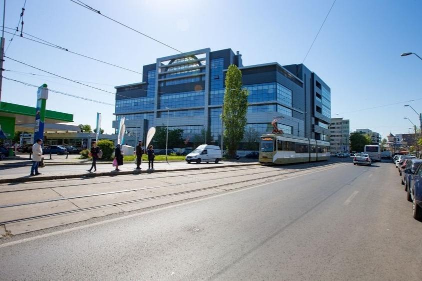 Spațiu comercial, de 27,150 mp, în Eroii Revoluției