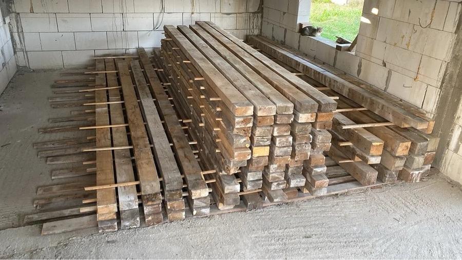 Casă cu Teren 3000 Mp în Budila