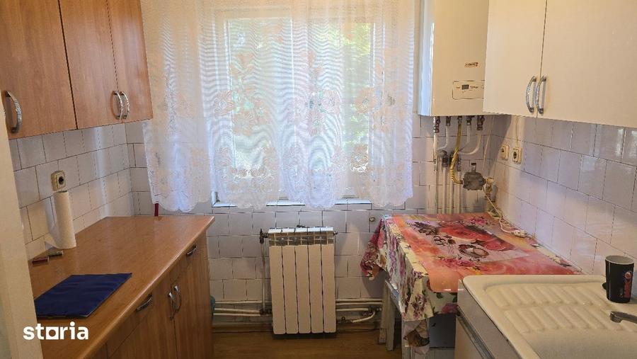 Apartament cu 2 camere semidecomandat în Mărăști
