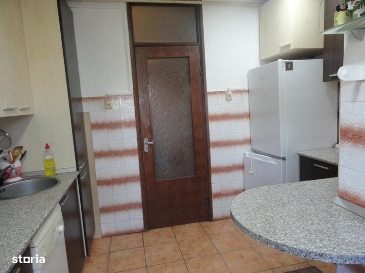 Apartament cu 4 camere decomandat în Micălaca