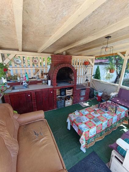 Casă cu 5 camere în Hunedoara