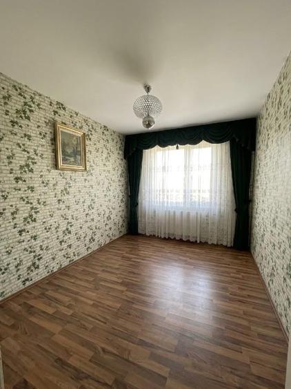 Apartament cu 3 camere decomandat în Tineretului