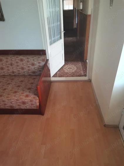 Casă cu 5 camere cu Teren 1300 Mp în Central