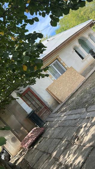 Casă cu 5 camere cu Teren 1430 Mp în Vlad Țepeș
