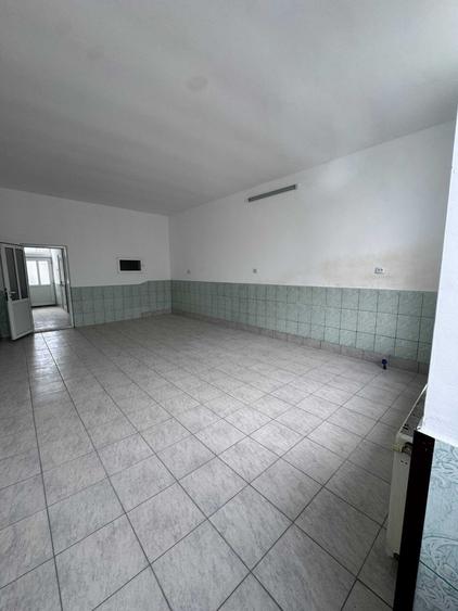 Inchiriez spatiu comercial 80 mp - 5