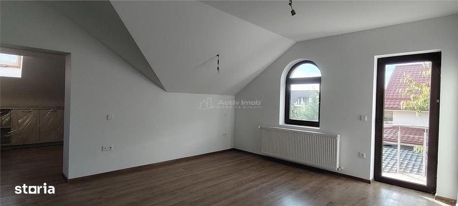 Casă cu 4 camere în Păulești