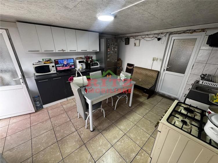 Casă cu 5 camere cu Teren 628 Mp în Orașul de Jos
