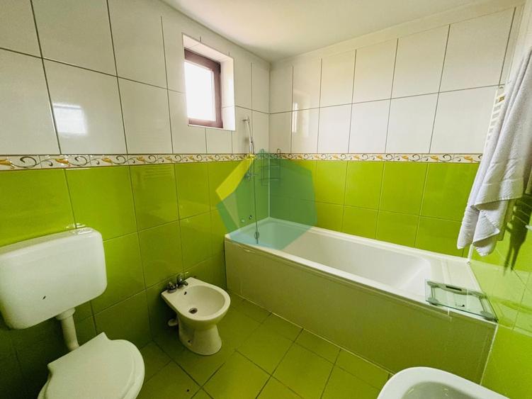 Casă individuală cu 5 camere cu Canalizare în Copăceni