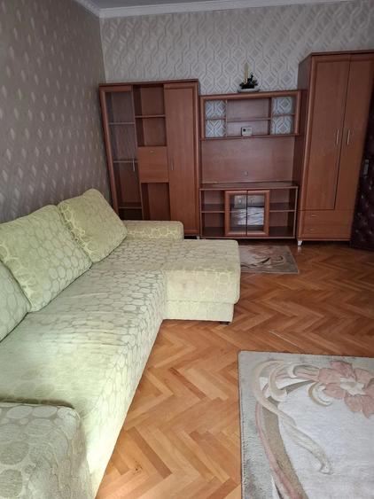 Apartament cu 2 camere decomandat în Berceni