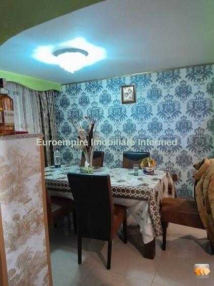 Casă cu 5 camere cu Teren 1000 Mp în Agigea