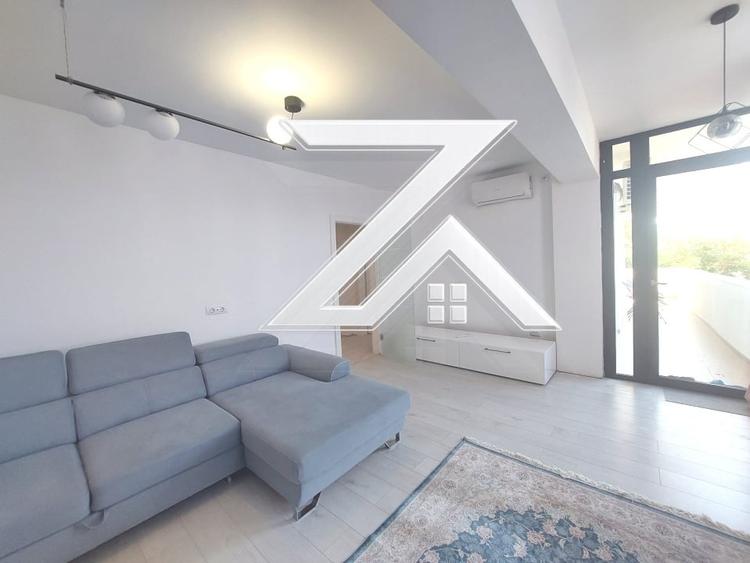 Apartament cu 3 camere decomandat, mobilat în Central