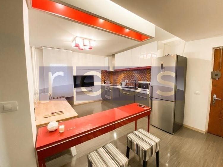Apartament cu 3 camere decomandat în Nerva Traian