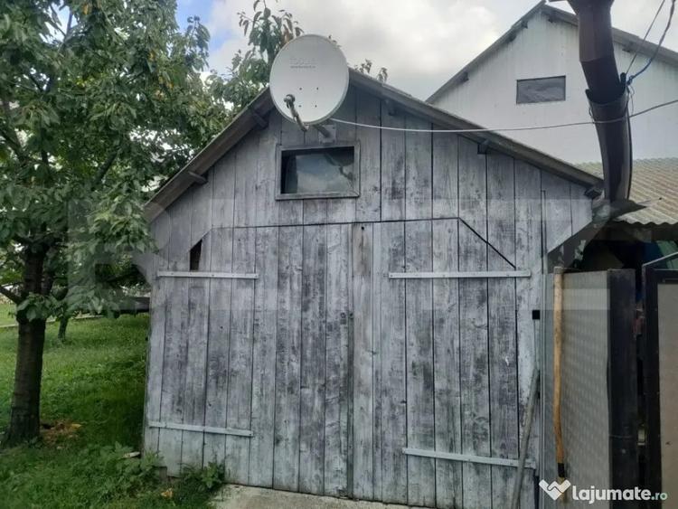 Casă cu 4 camere cu Teren 2190 Mp în Siret