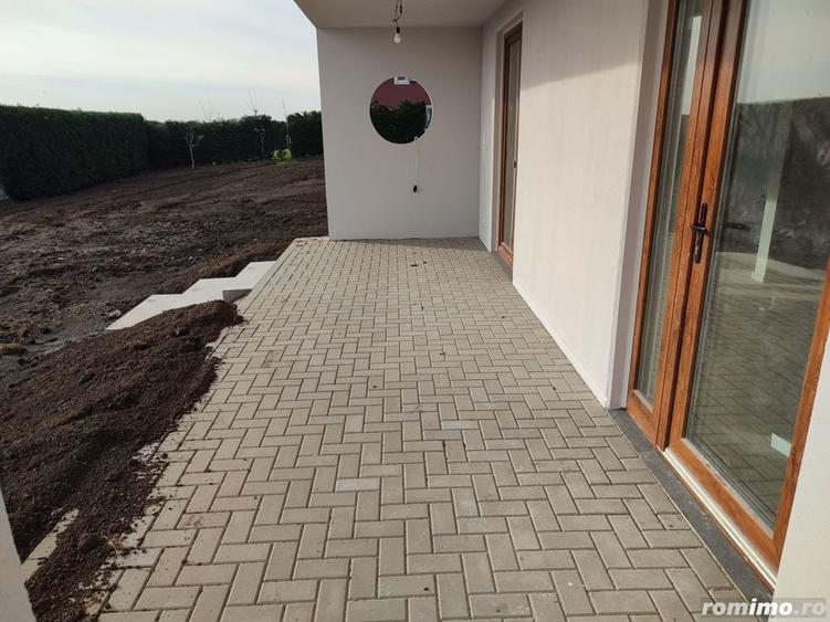 Casă cu 5 camere cu Teren 500 Mp în Sânandrei