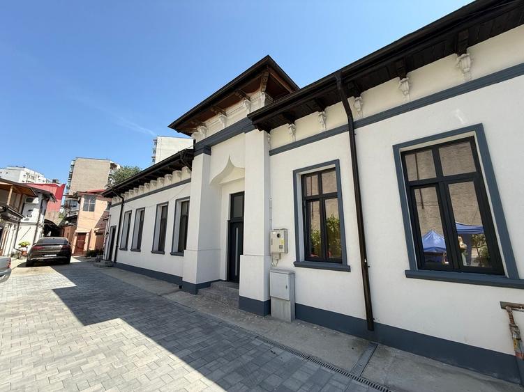 Garsonieră decomandată, mobilată în Moșilor