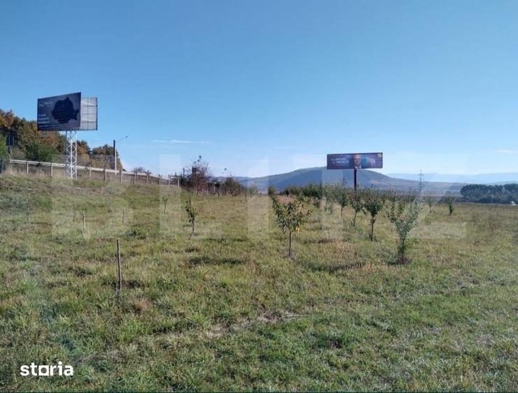 Teren de 12300 mp, în Industrială